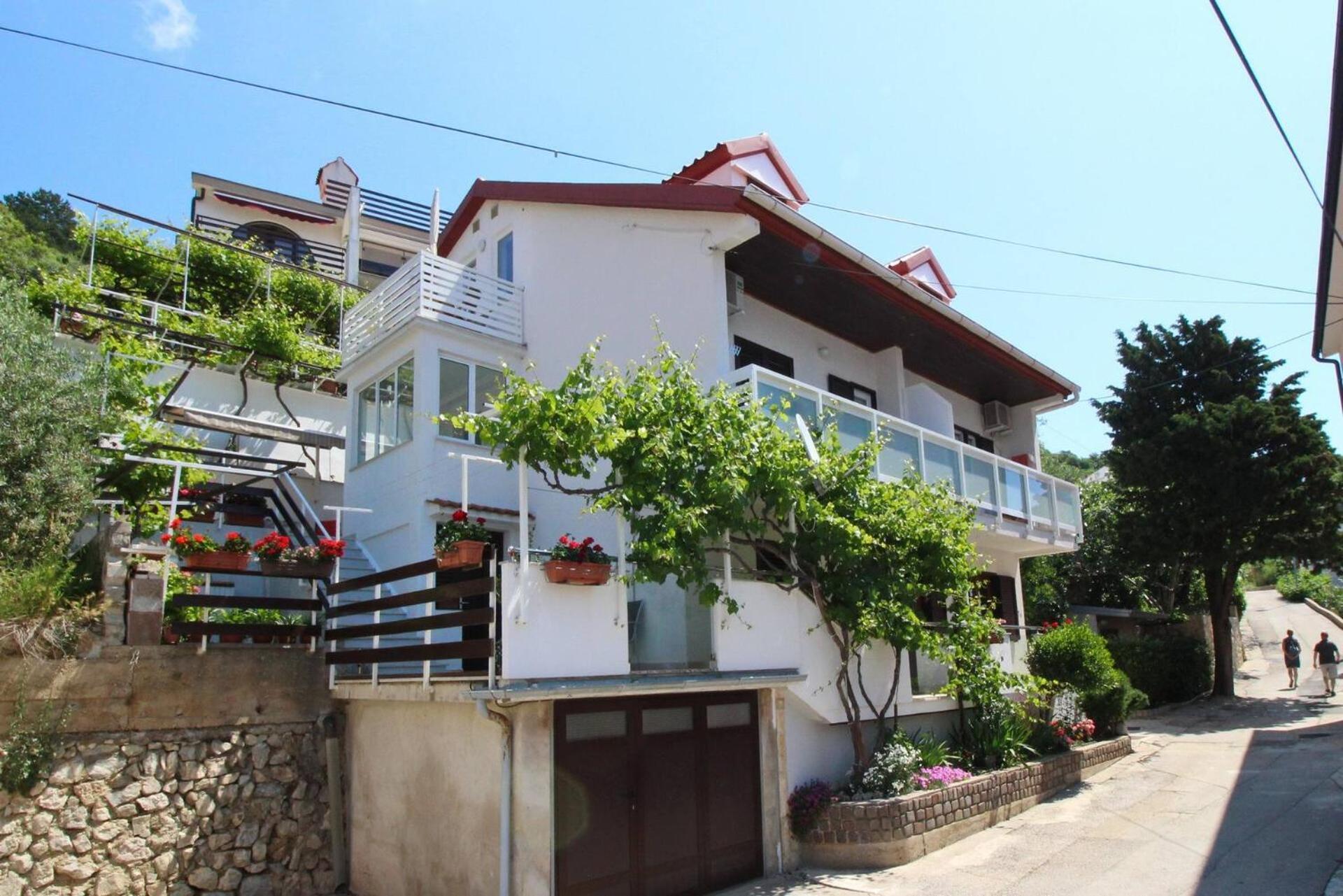 Apartments Silvija Cubranic Башка Экстерьер фото